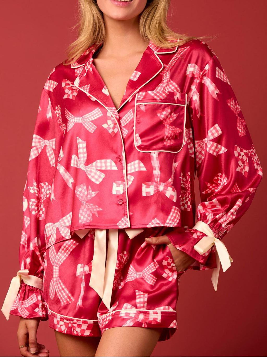 Rode Riemen Ruitpatroon Strikdas Pyjama Set