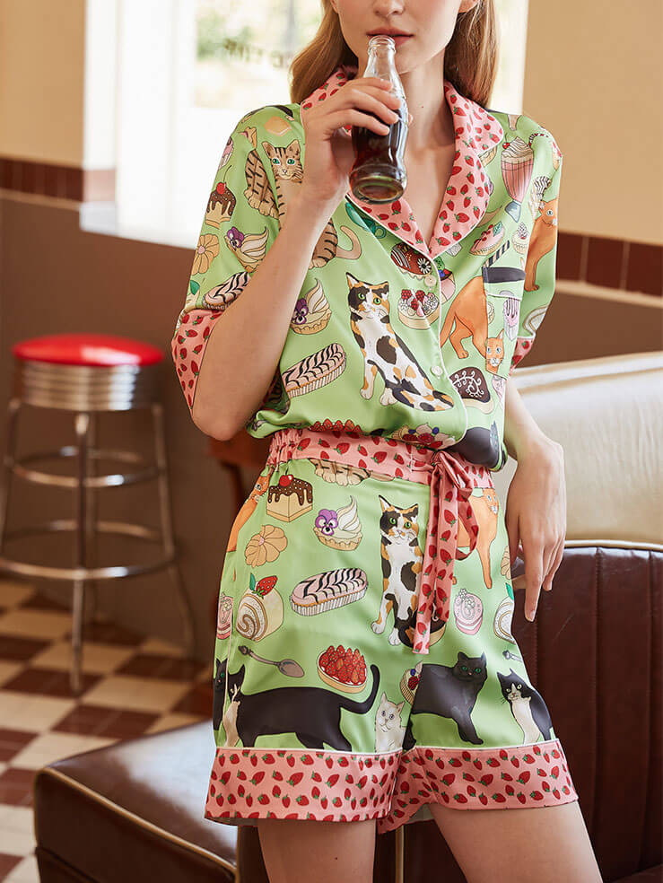 Pyjamaset met korte broek en koffiekat