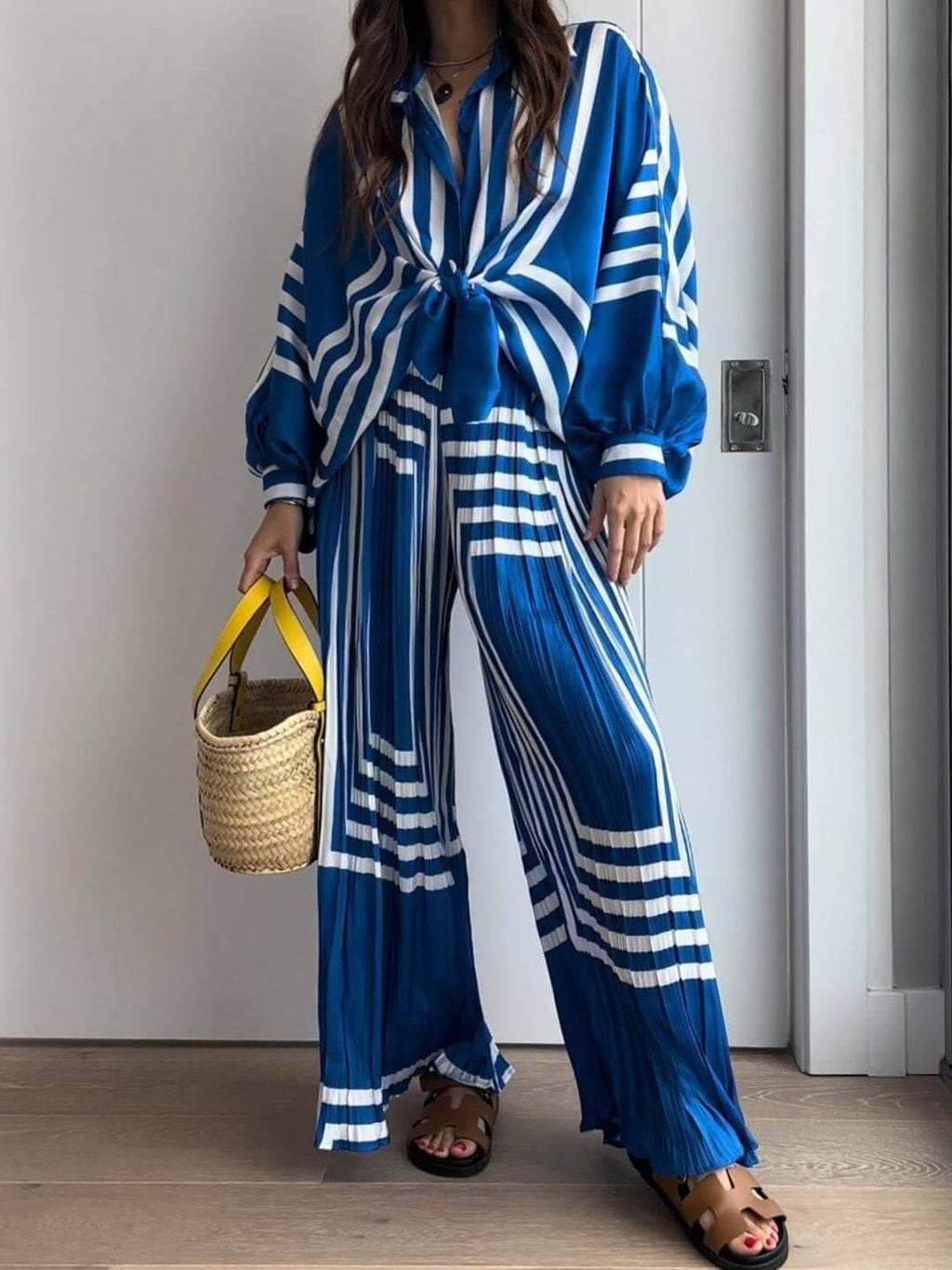 Sets met shirt met lange mouwen en wijde pijpen met geometrische gestreepte print