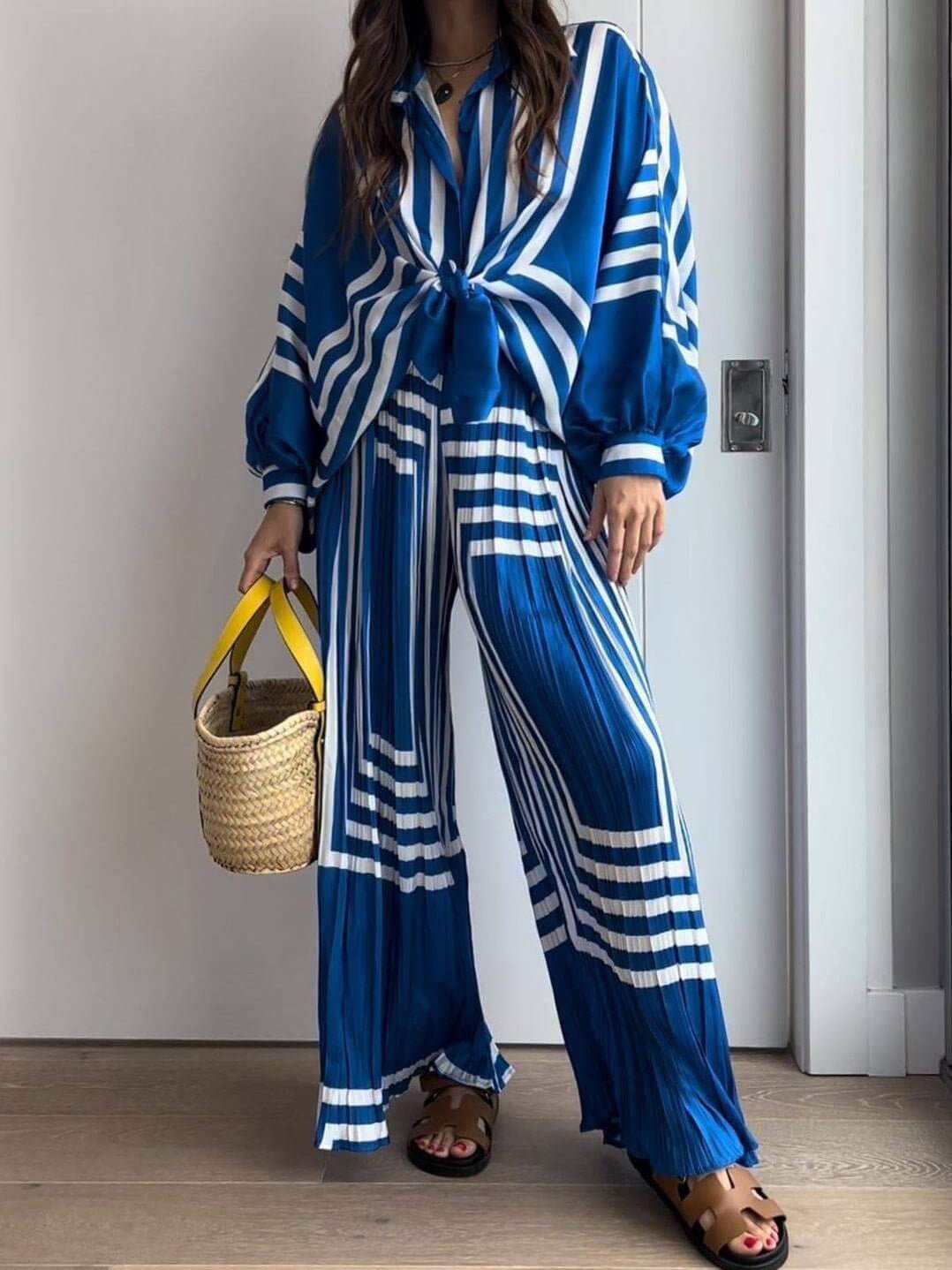 Sets met shirt met lange mouwen en wijde pijpen met geometrische gestreepte print