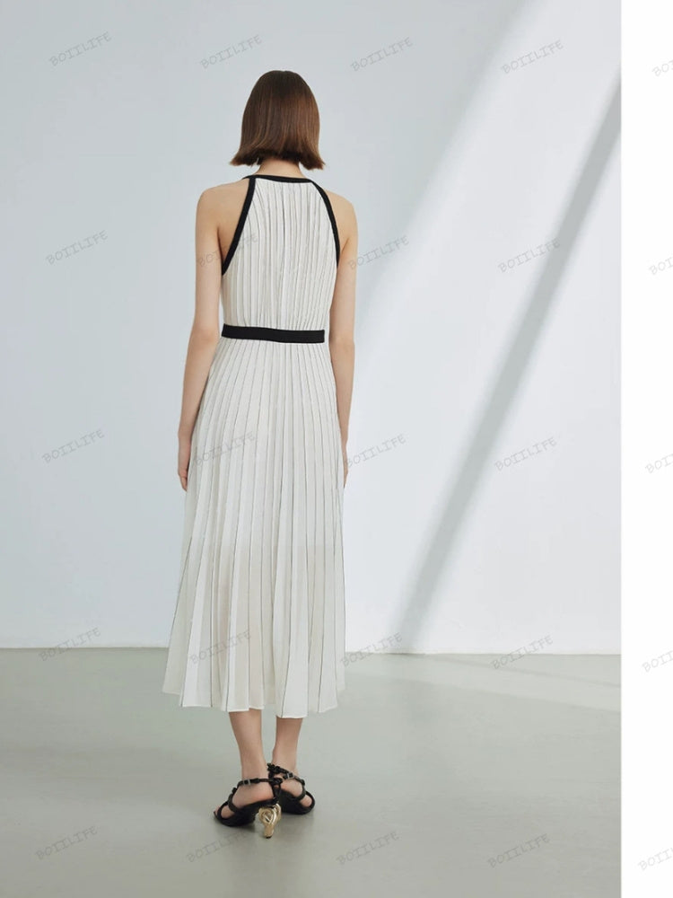 Hoogwaardige limited edition gestreepte mouwloze jurk met kleurblokken