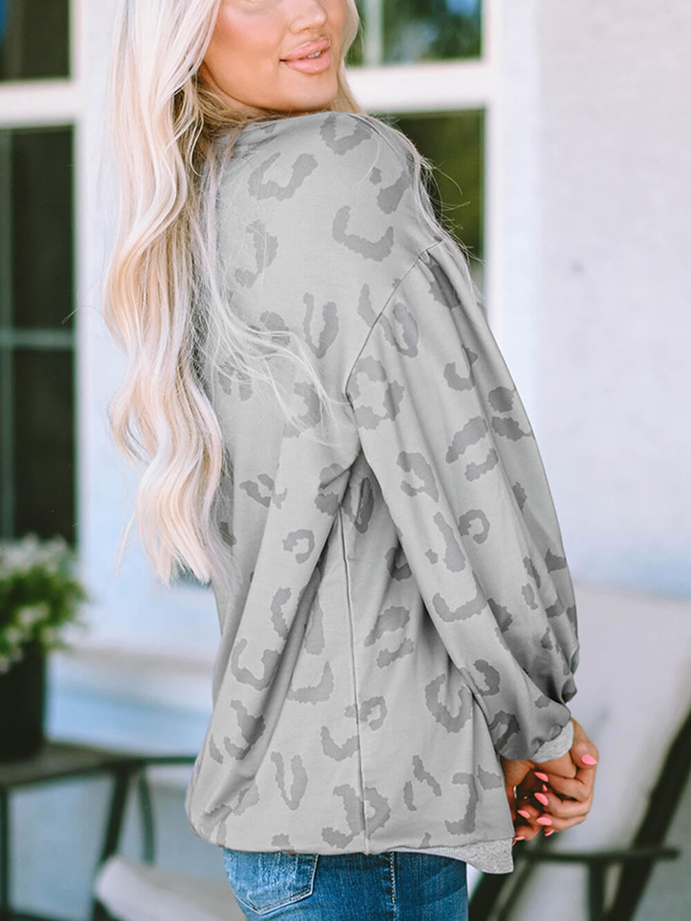Off-shoulder sweatshirt met luipaardprint