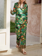 Groene pyjamaset met sterrenbeeldprint