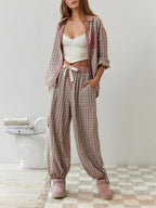 Roze pyjamaset met losse splitten