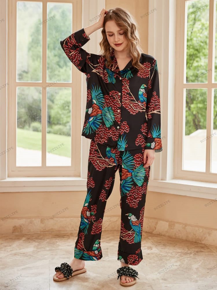 Paradijsvogelpatroon ijszijde pyjamaset met lange mouwen