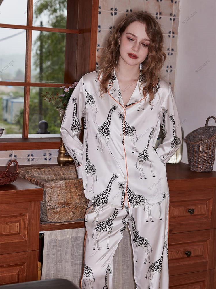 IJszijde losse vrijetijdskleding met lange mouwen - Giraffeprint