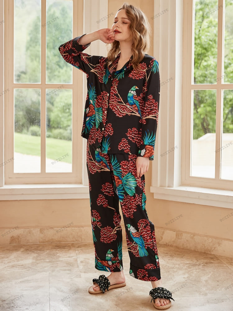 Paradijsvogelpatroon ijszijde pyjamaset met lange mouwen
