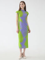 Geplooide mouwloze slim-fit jurk met coltrui