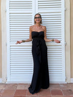 Vloeiende asymmetrische caftan met ceintuur